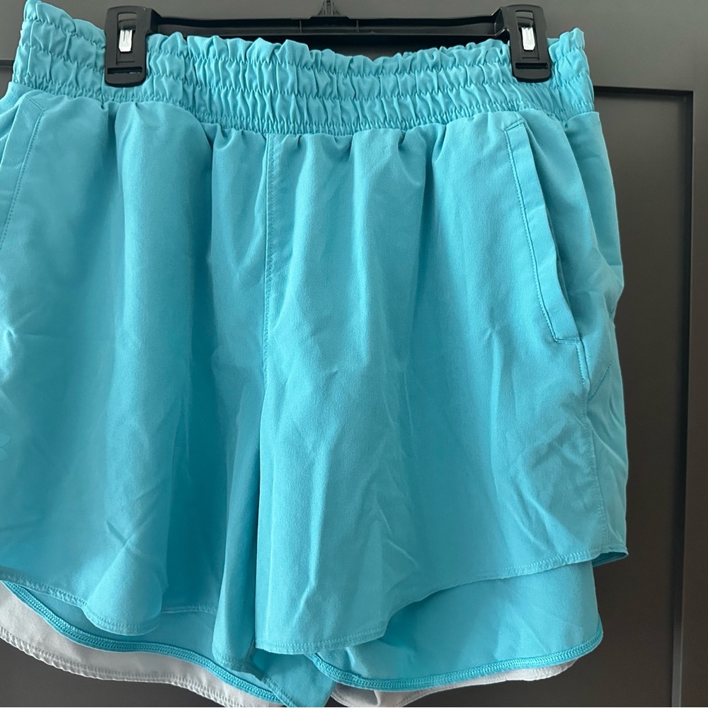 3 pack bundle: Under Armour Vanish Athletic Shorts Lightweight Performance